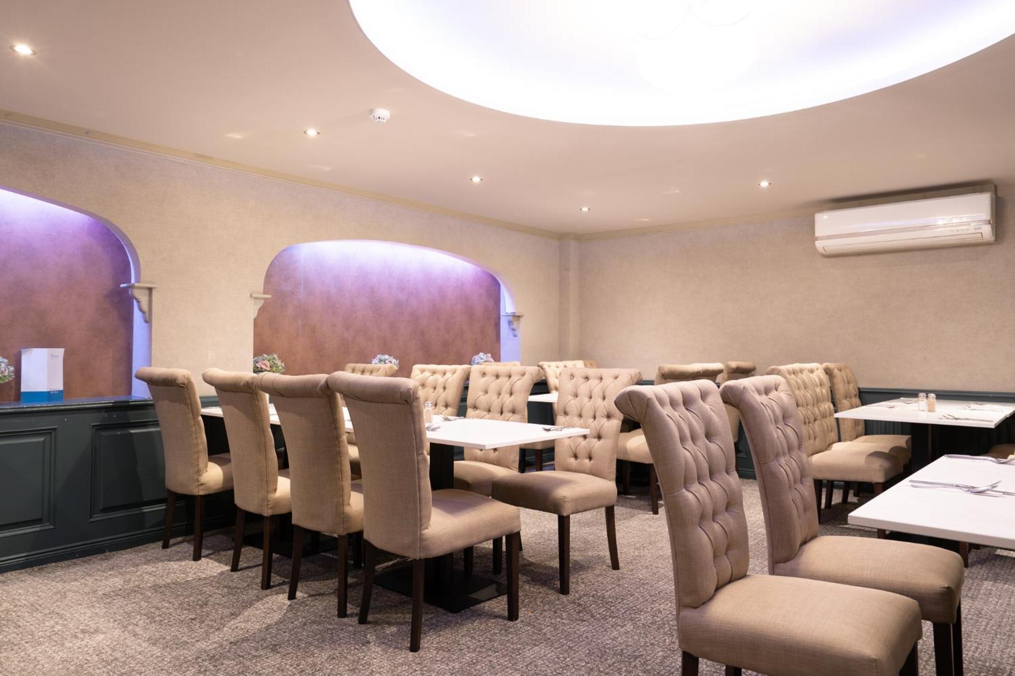 Bushtown Hotel & Spa 콜레인 외부 사진