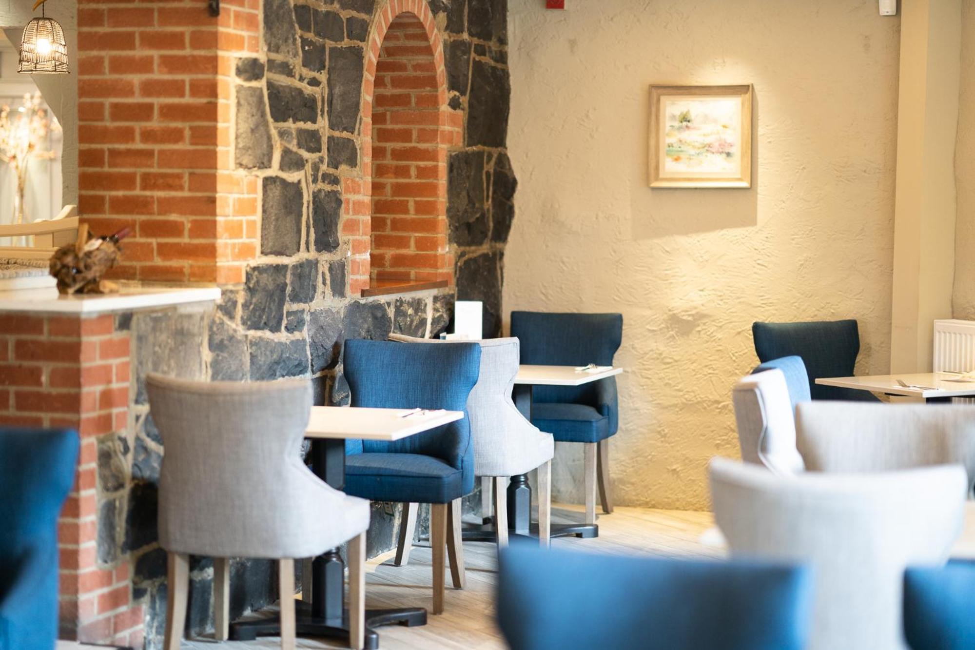Bushtown Hotel & Spa 콜레인 외부 사진