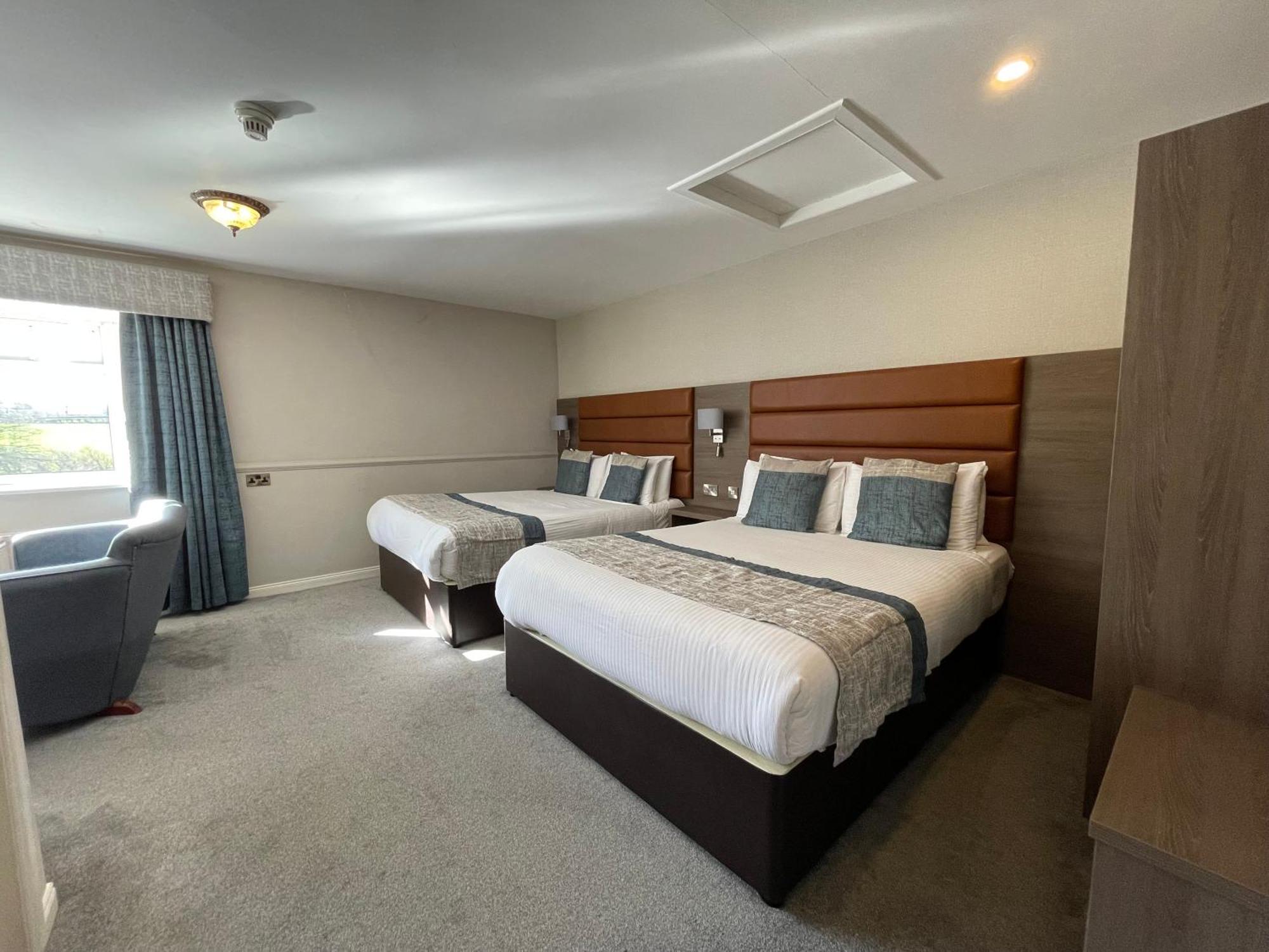 Bushtown Hotel & Spa 콜레인 외부 사진