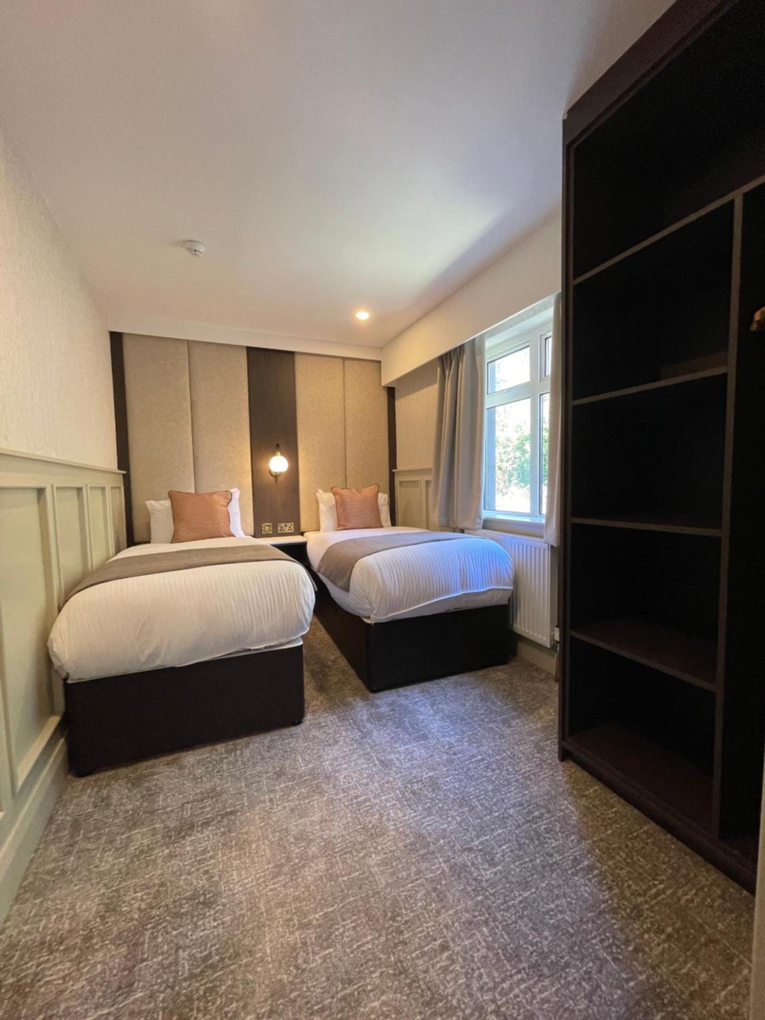 Bushtown Hotel & Spa 콜레인 외부 사진