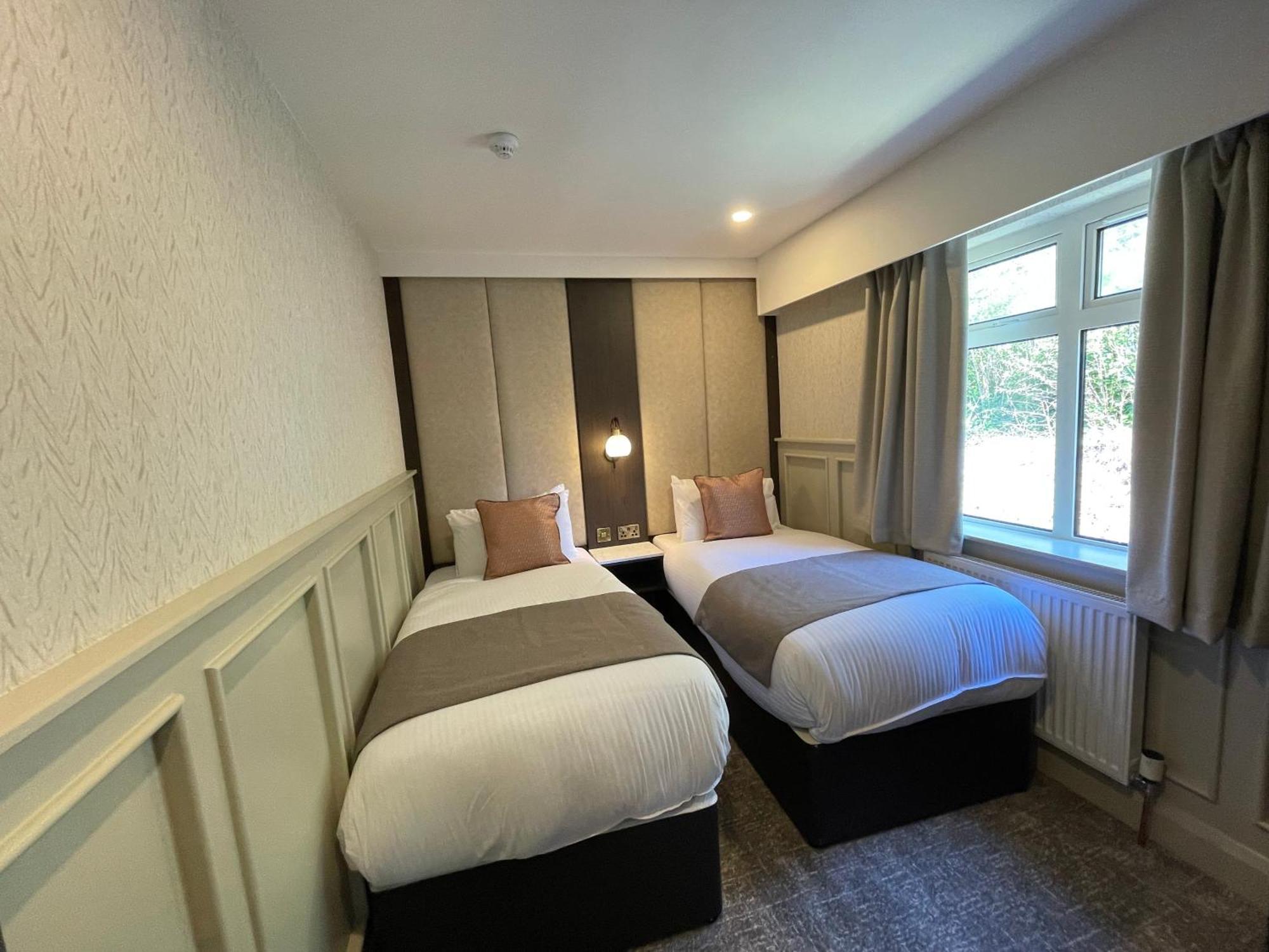 Bushtown Hotel & Spa 콜레인 외부 사진