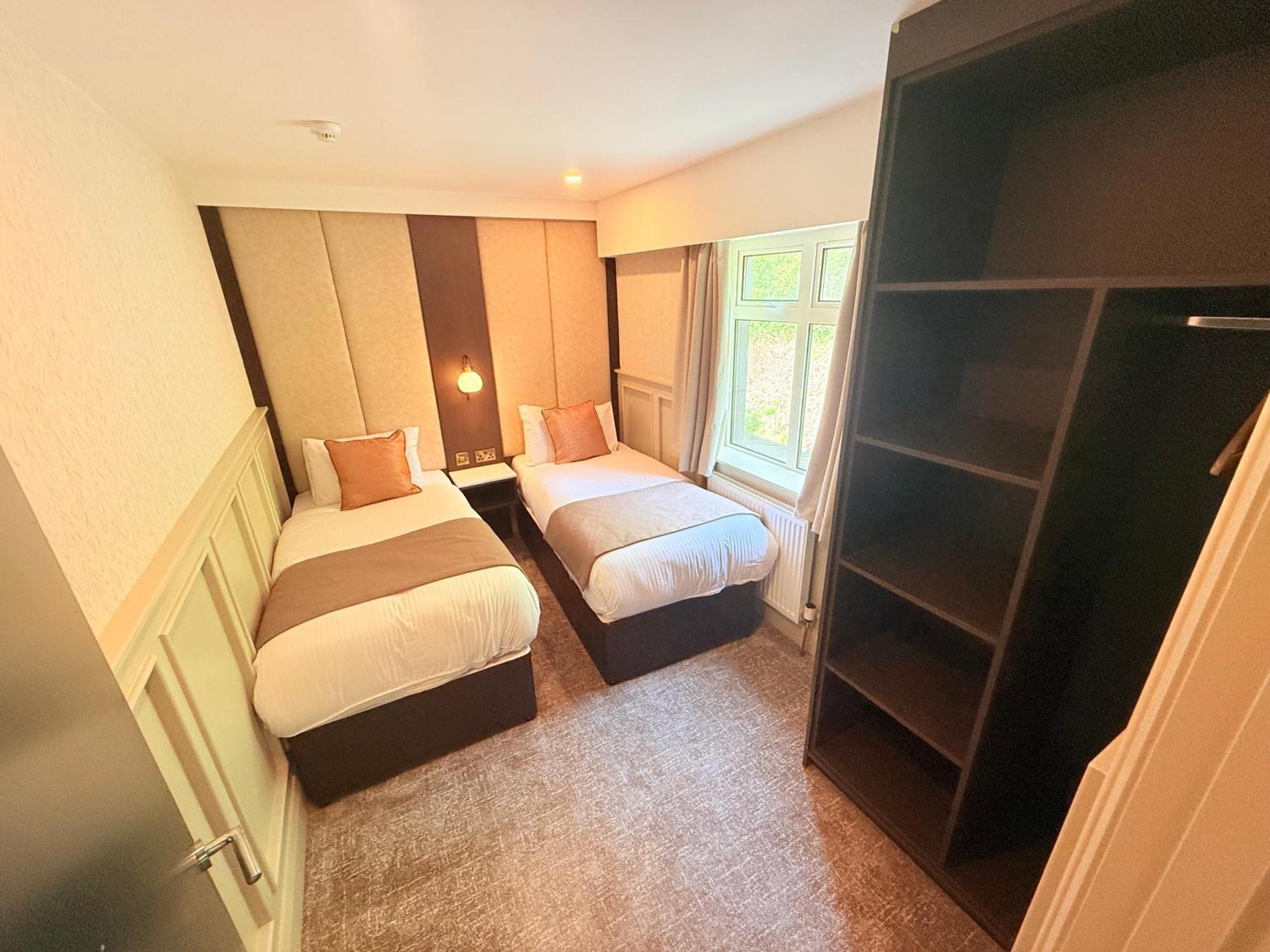Bushtown Hotel & Spa 콜레인 외부 사진