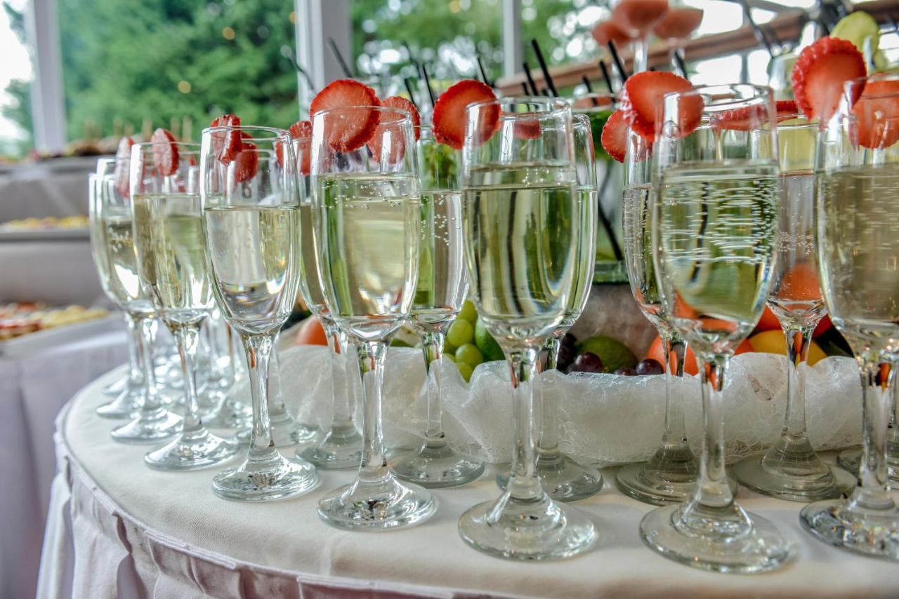 Bushtown Hotel & Spa 콜레인 외부 사진